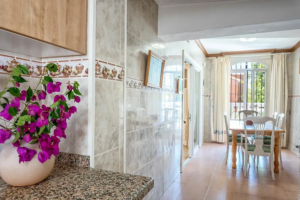 Villa Soledad 10 Marbella